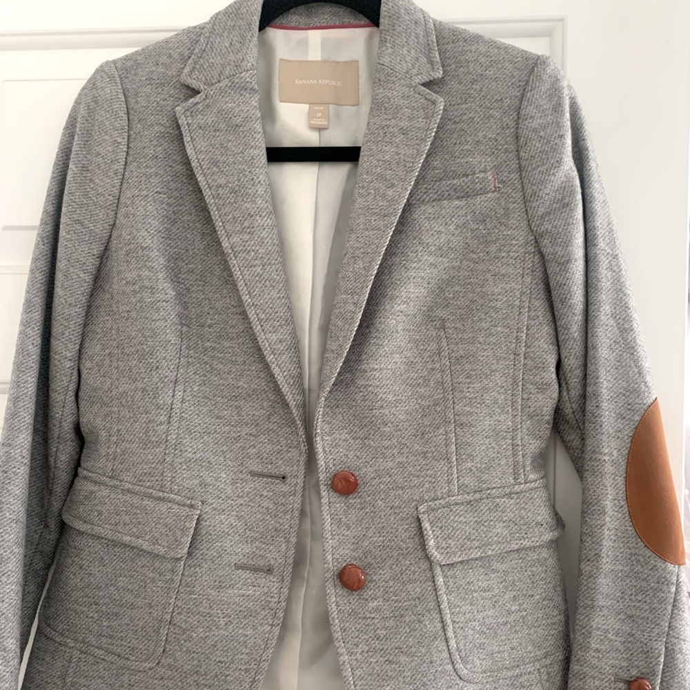 Banana Republic Light Grey Wool Blazer 2P (with elbow patch)